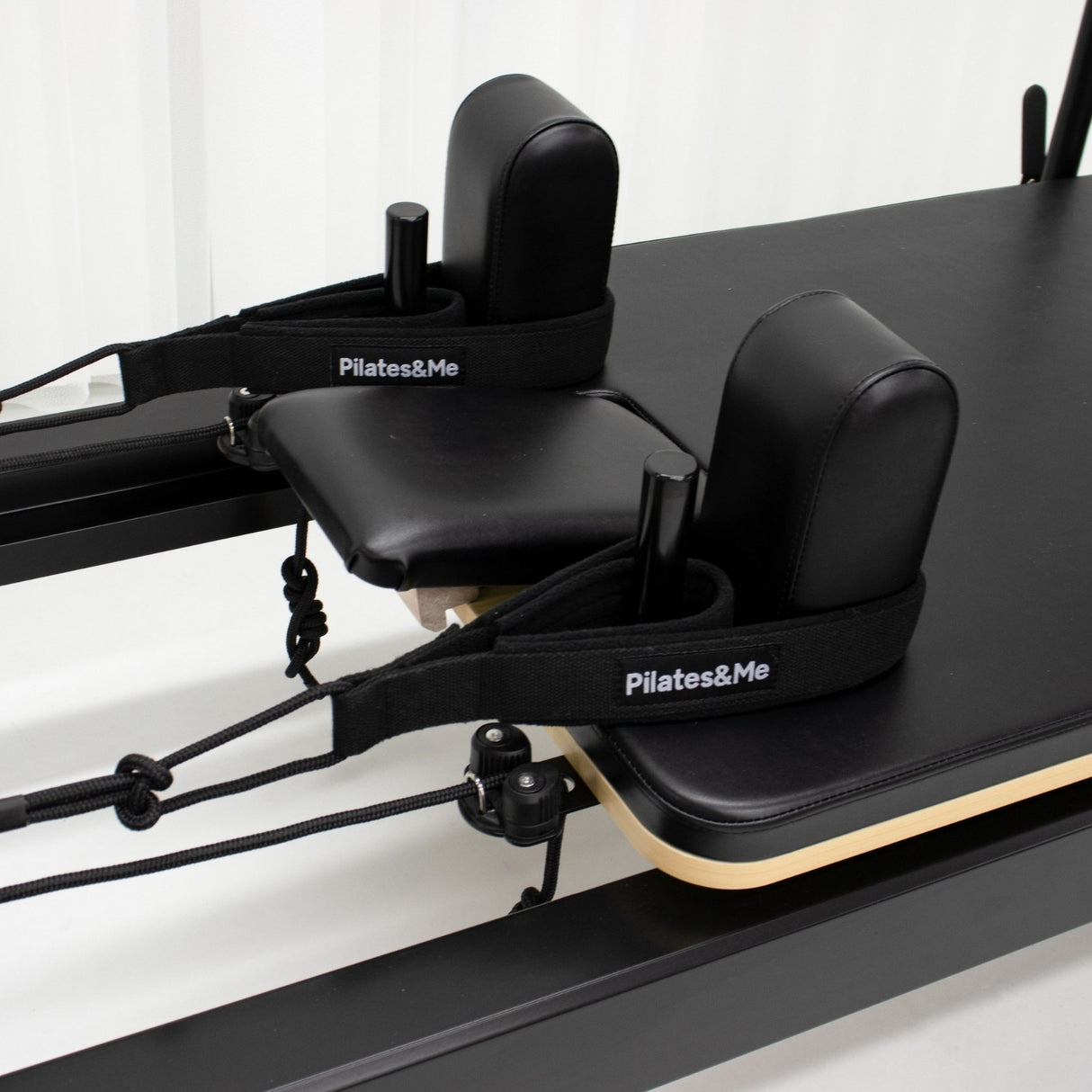 Reformer Pilates AERO™ Black Edition