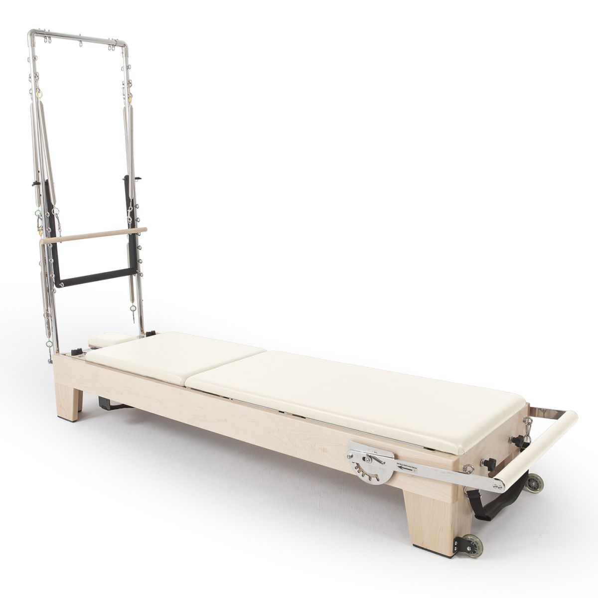 Reformer Pilates Elite en bois naturel avec coussins crème doux et finition élégante